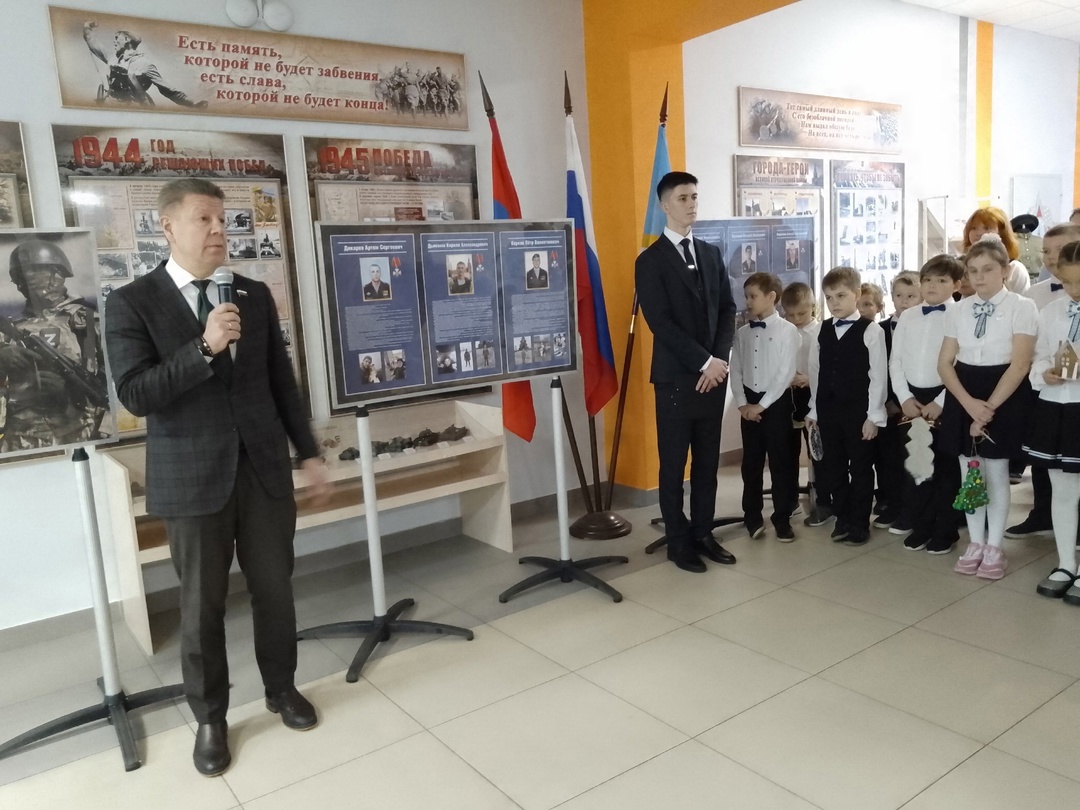 Выставка Время Героев_Время выбрало нас_2.jpg