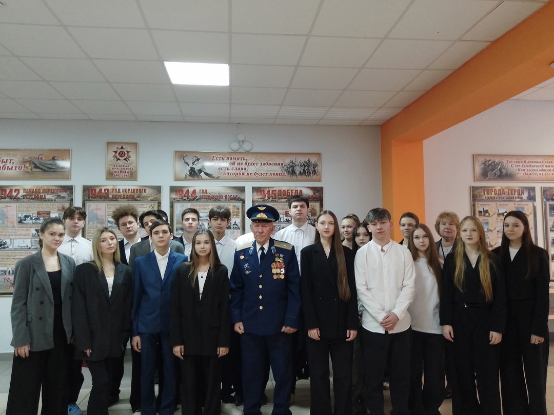 Урок Мужества 24.02.25 в 10-х классах_1.jpg