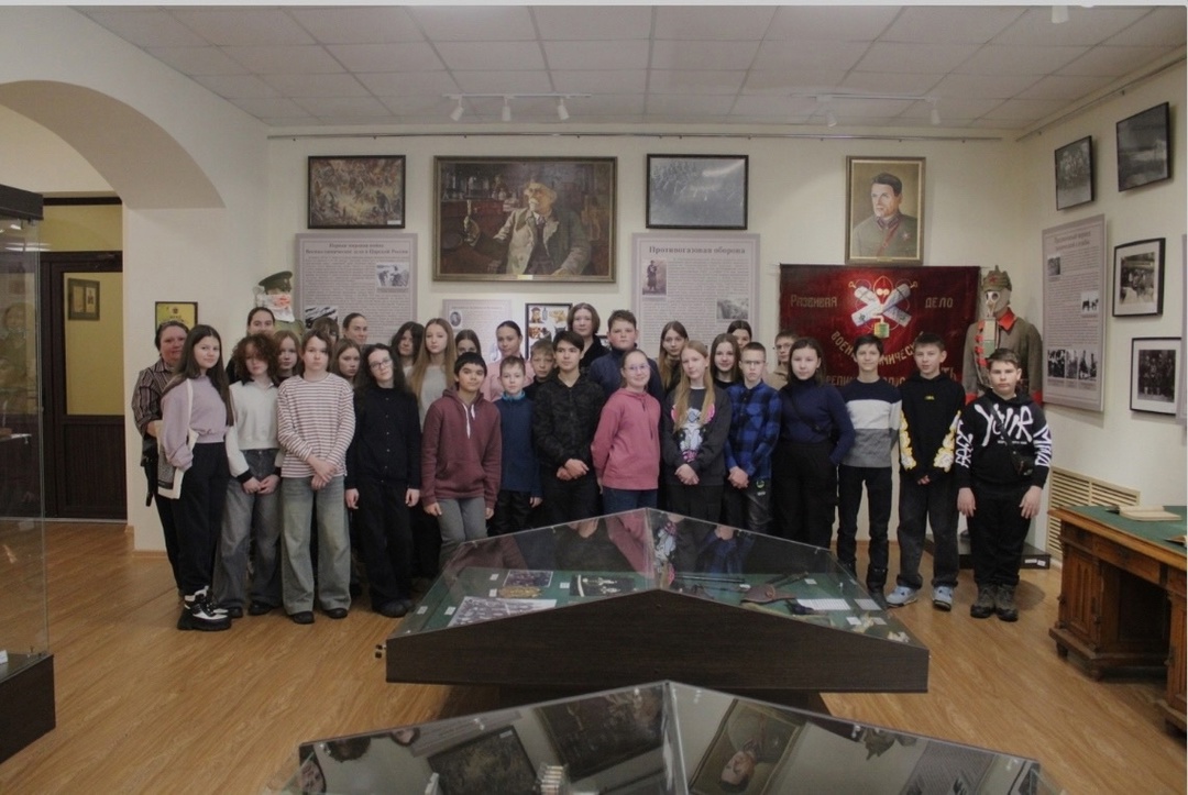 Экскурсия в академию РХБЗ_5.jpg