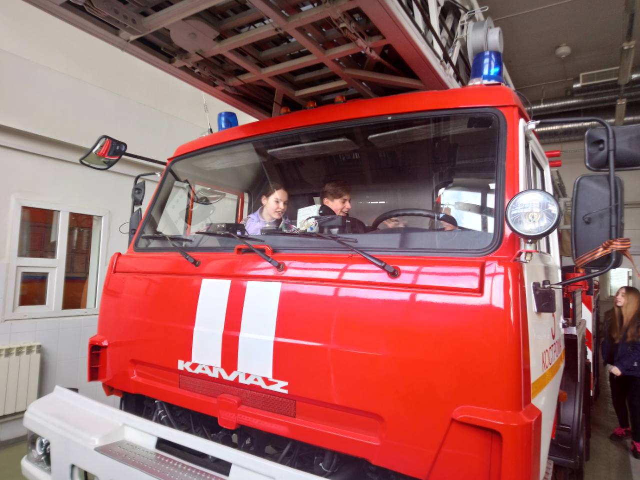 jQS1u-WUrrM.jpg