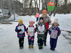 EkI0zvIrwA4.jpg