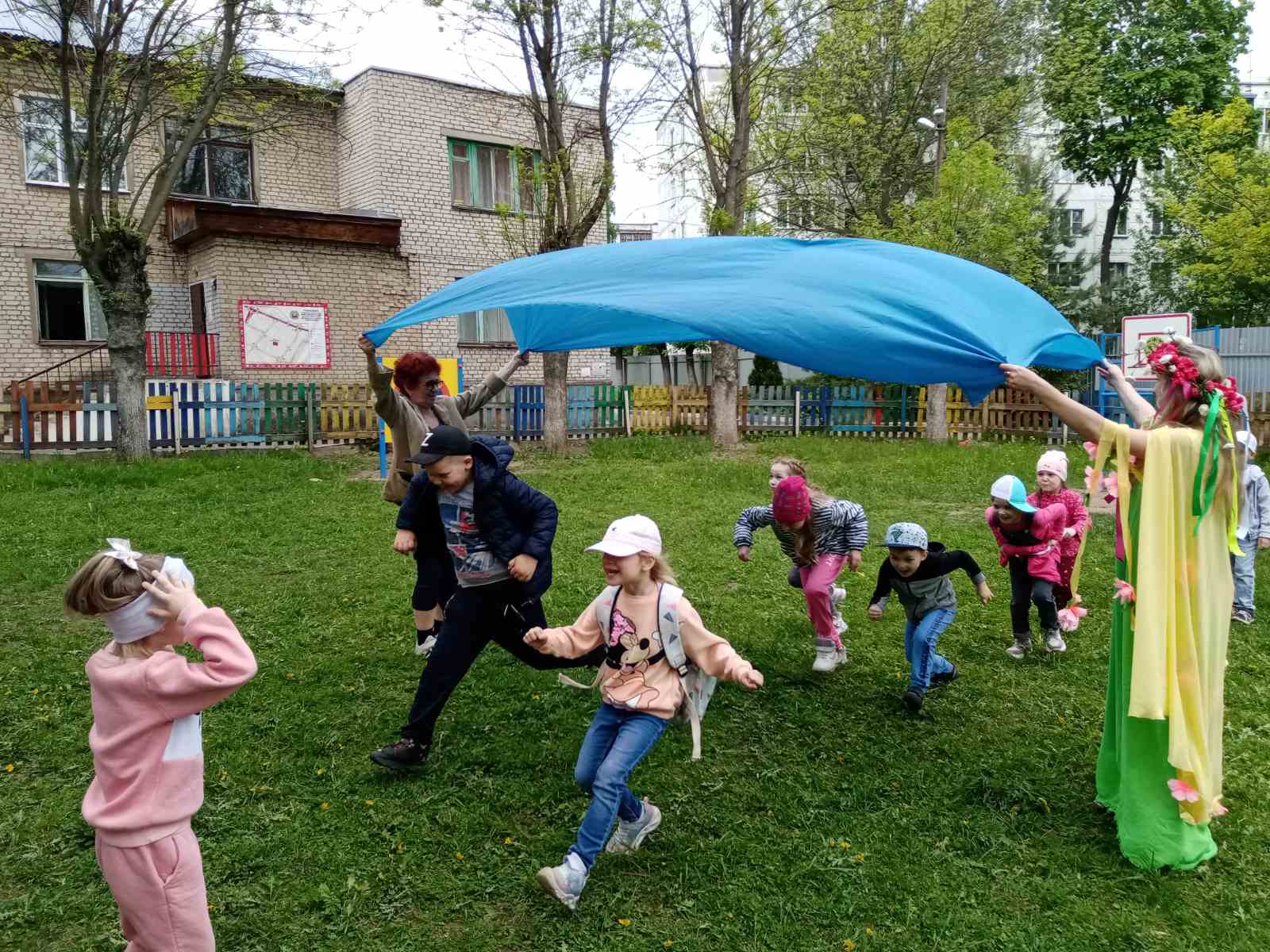 IMG-829b7af76e6b03795415d62c9d12be11-V.jpg