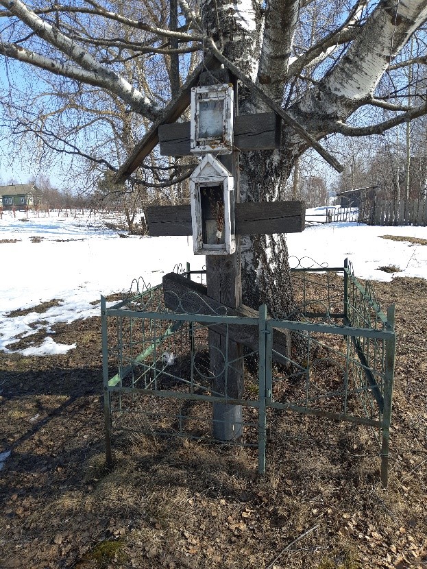 михайловский крест.jpg