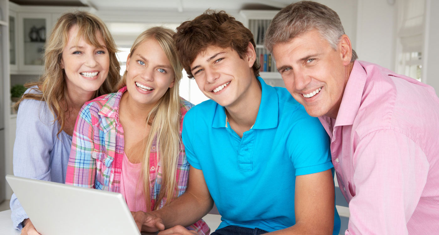 two-parents-two-teenagers-laptop750.jpg