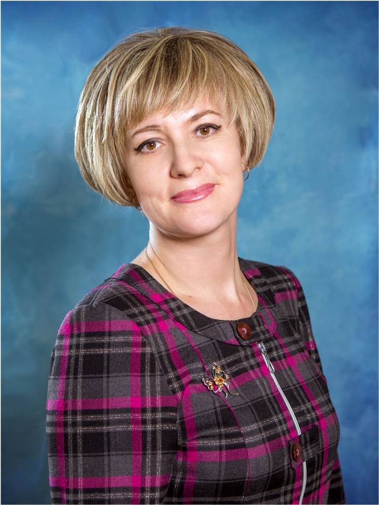 Лариса Валентиновна.jpg