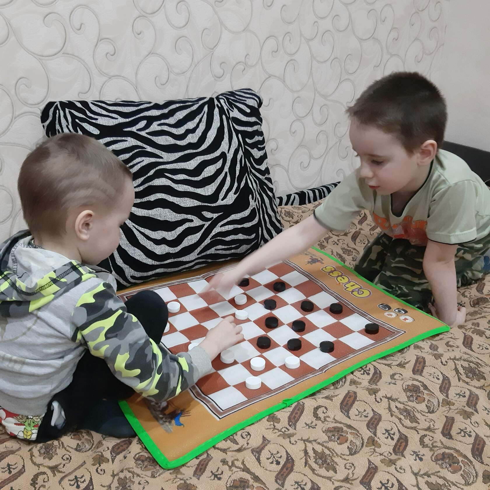 Шашки. Александровы..jpg