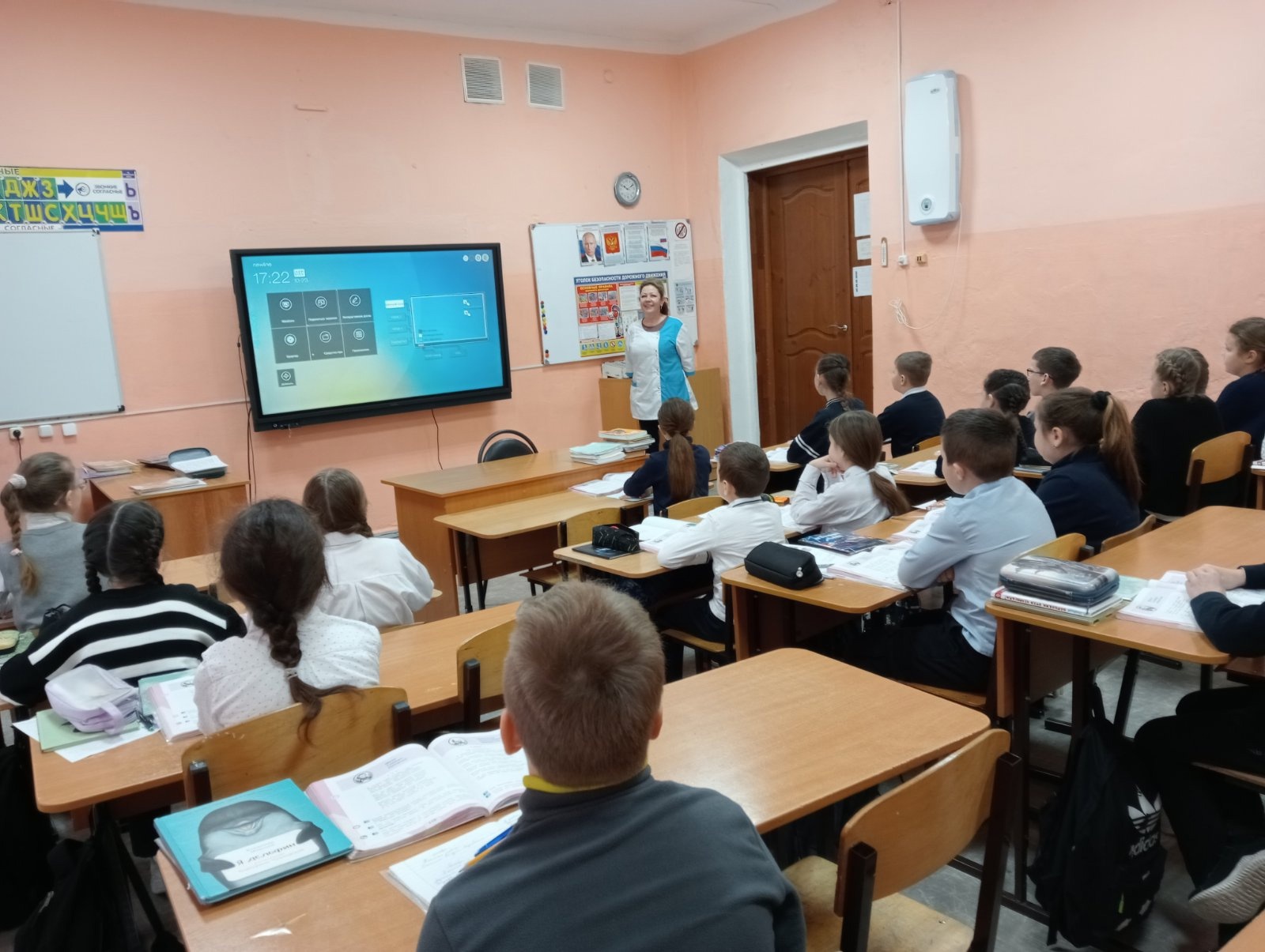 знакомство с профессией медсестра.jpg
