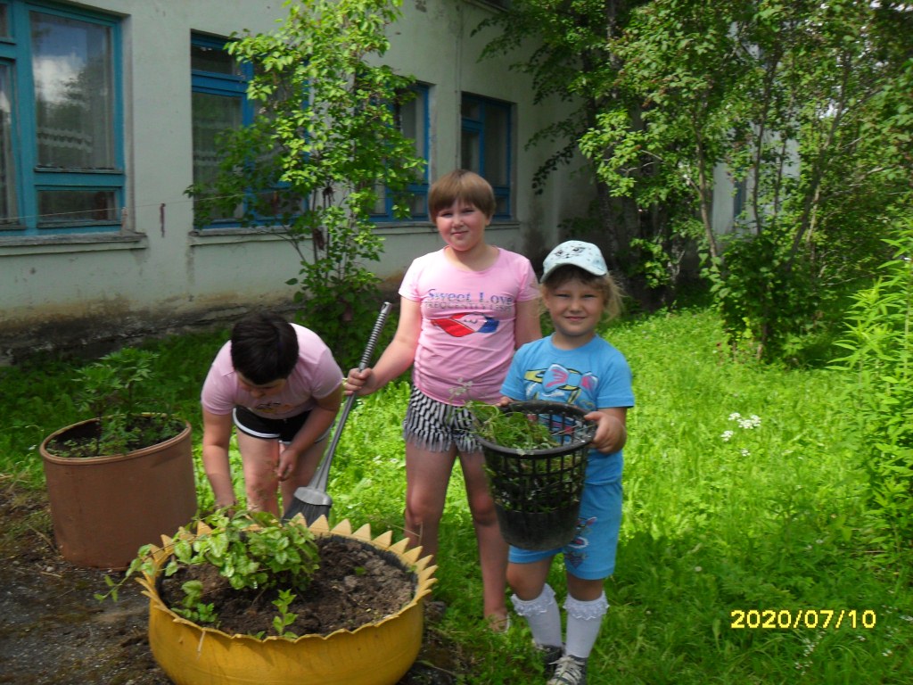 SDC1401борьба с мусорм трудовой десант.JPG