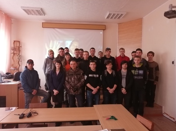 1_лиза аллерт.jpg