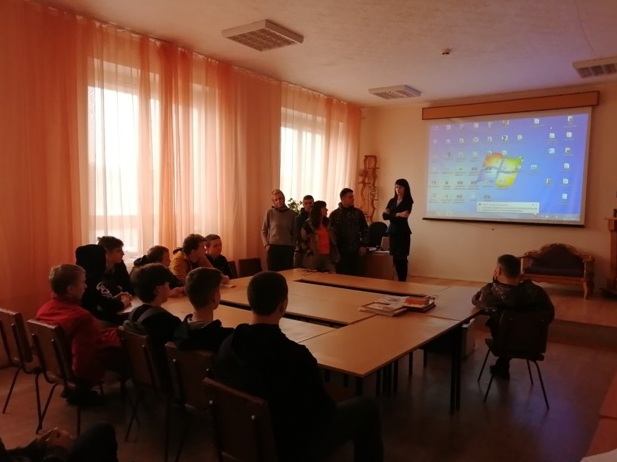 2_лиза аллерт.jpg