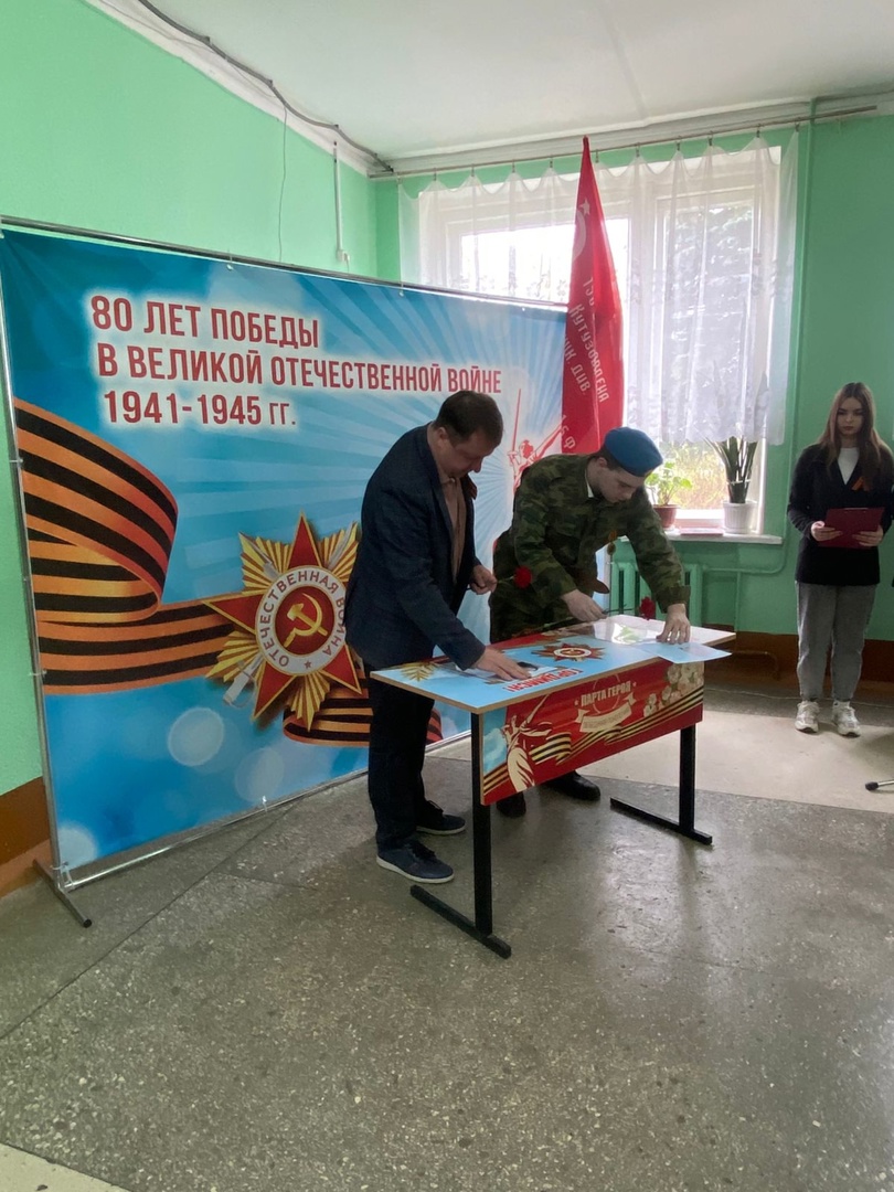 6UYcv-FN990.jpg