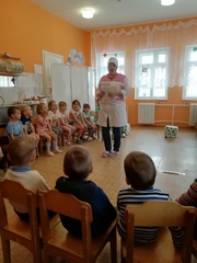 2RIusrqIMdc.jpg