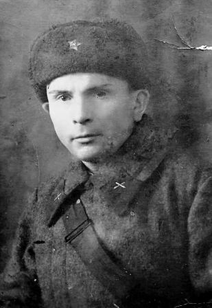 Кондратьев Пвел Васильевич, сержант, командир отделения, 14.12.1910 г.р., Ярославская область, д. Шутромино.jpg