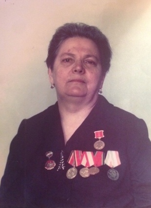 Короткова Анна Ивановна, младший сержант, родилась в Горьковской области, Ардатовский район 04.12.1924.jpg