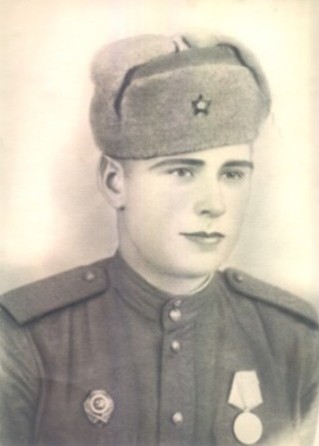 Кудряшов Борис Александрович, младший сержант, 1924-2000, Костромская обл. Судиславский район д. Бездушниково..jpg