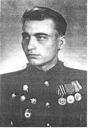 Осипцов Александр Николаевич, 12.05.1922 Смоленская область лейтенант медицинской службы.jpg
