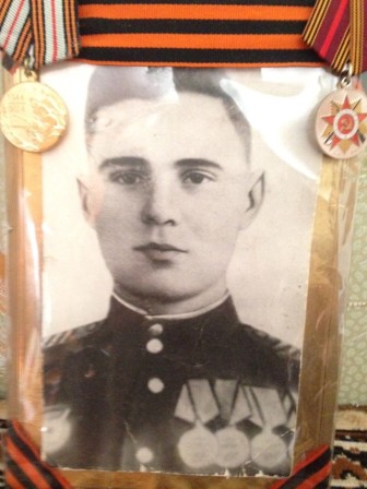 Слышенков Владимир Емельянович, сержант, 15 января 1925 года рождения село Ильино Смоленской области.jpg