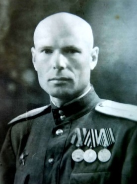 Топорков Валериан Иванович, 26.10.1909, деревня Пустошка Костромской район, лейтенант.jpg