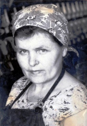 Уханова Анна Яковлевна, труженица тыла, 20.07.1924 года рождения.jpg