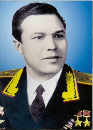 Шилин Афанасий Петрович, генерал-лейтенант, дважды Герой Советского Союза, 01.09.1924 г.р..jpg