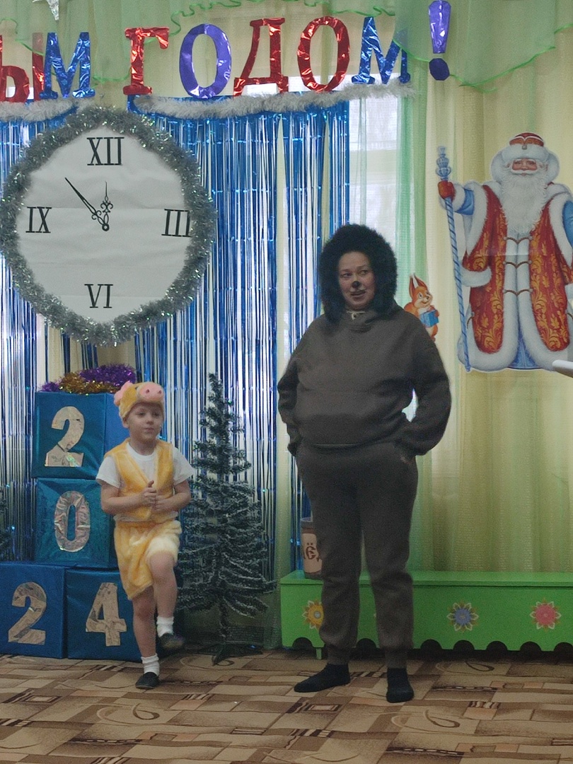 ZTcVL7AEO44.jpg