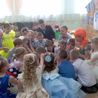 Утренник Подсолнушки 2.jpg