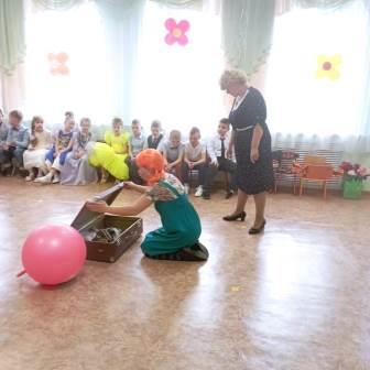 Утренник Подсолнушки 4 пеппи.jpg