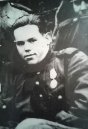 Белкин Иван Иванович,гвардии сержант, 10.09.1923 г.р., д. Топорная Гора Сегозерского района Карело-Финской ССР..jpg