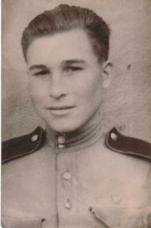 Колочкин Константин Афанасьевич, 26.06.1926 Хутор Верхне-Солоновский Волгоградской области рядовой.jpg