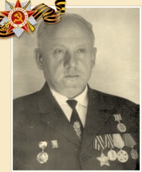 Попов Николай Васильевич, 1924- 1982, сержант, командир орудия.jpg