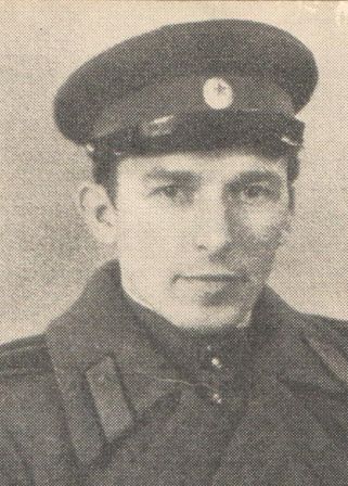 Хохлов Виктор Константинович, родился 9 сентября 1922 г. Военный радист, прошел всю войну. Писатель. Выпускник 29 школы.jpg